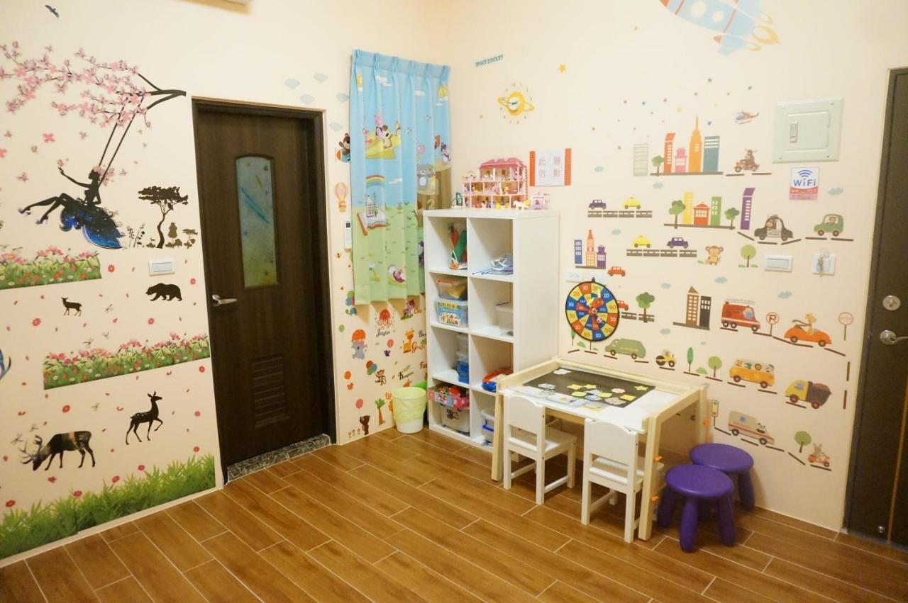 Holby No.8 Elevator Homestay T'ai-tung Esterno foto
